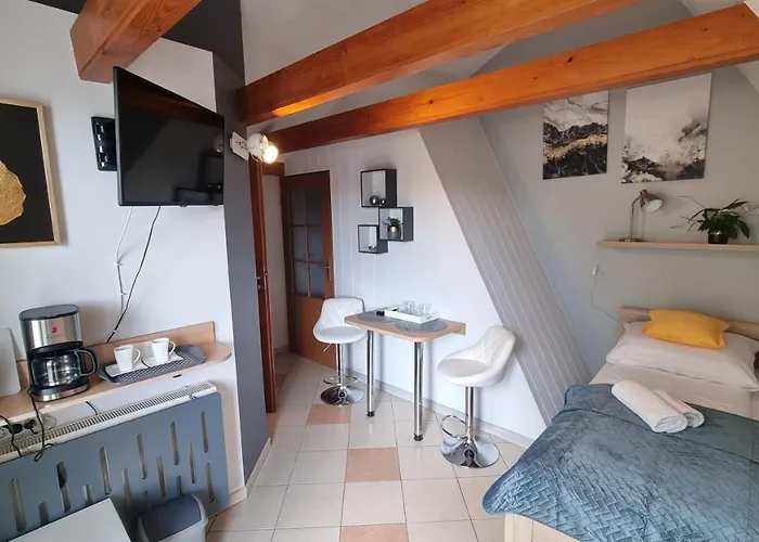 U Mateusza ミエンジズドロイェ